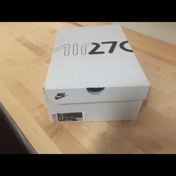 NIB Nike Air Max 270 React. 🔥🔥🔥 - Picture 2 of 8